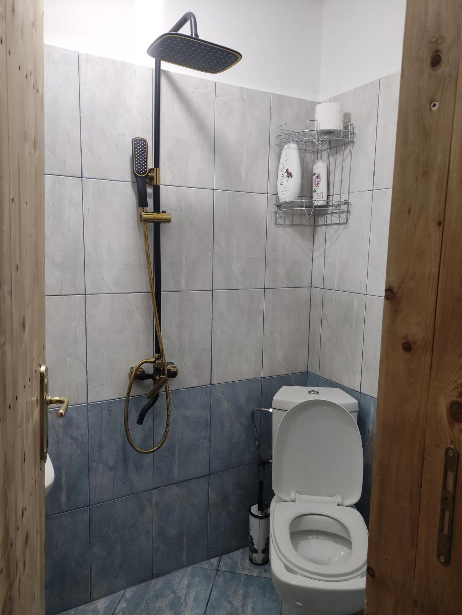 Karafil Guesthouse Gjirokastër Exteriör bild